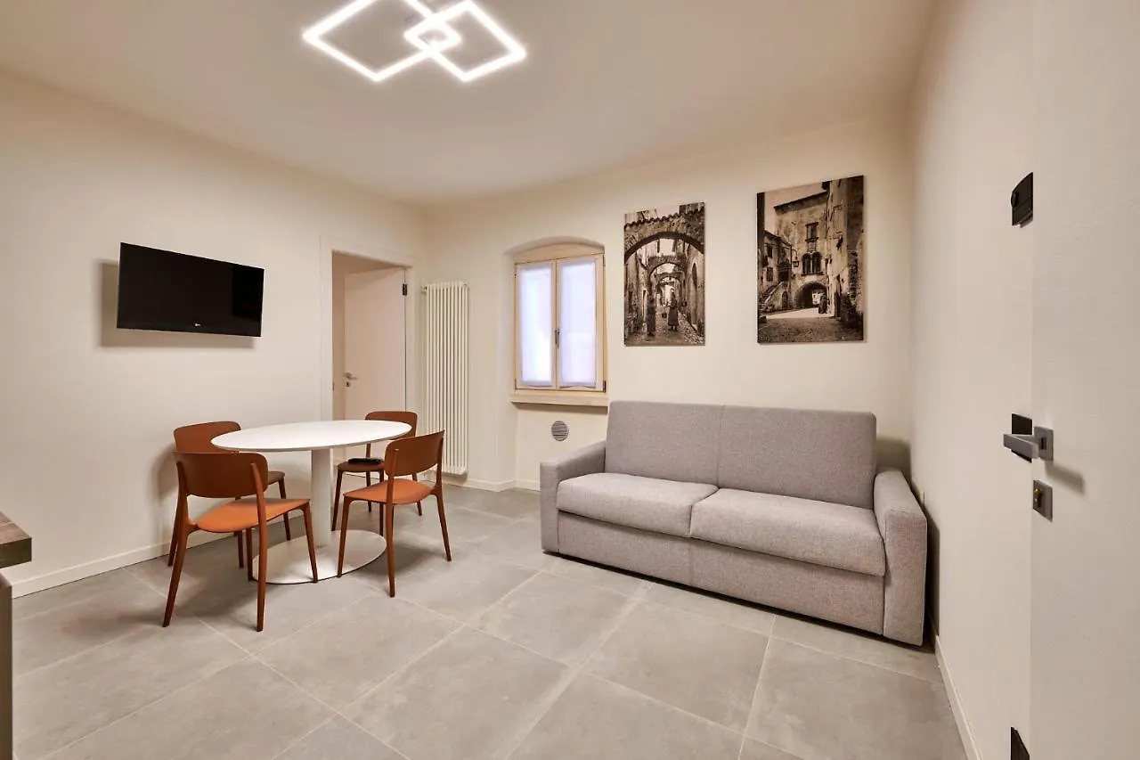 Apartmentsgarda - Residenza Mercanti Lägenhet Garda (Verona)
