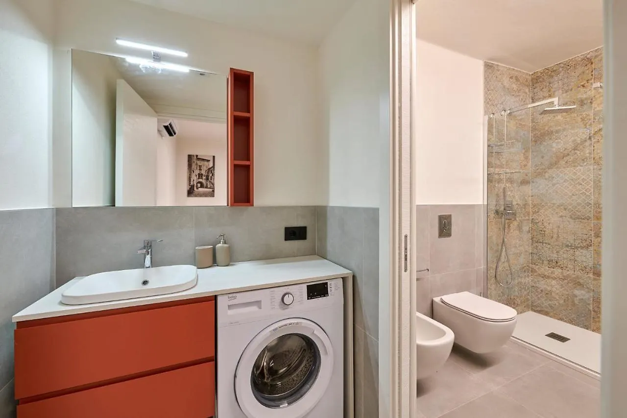 Apartmentsgarda - Residenza Mercanti Lägenhet