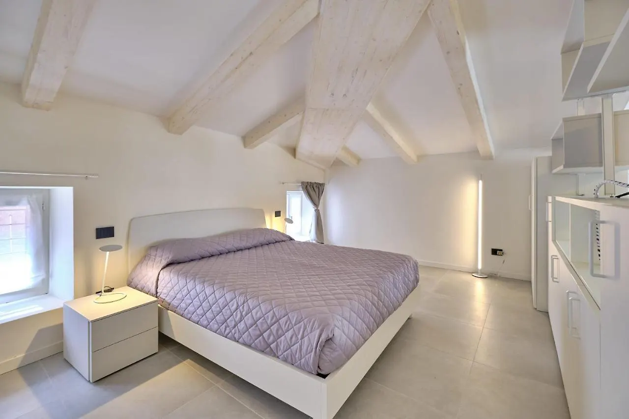 Apartmentsgarda - Residenza Mercanti 0*, Garda (Verona) Italien