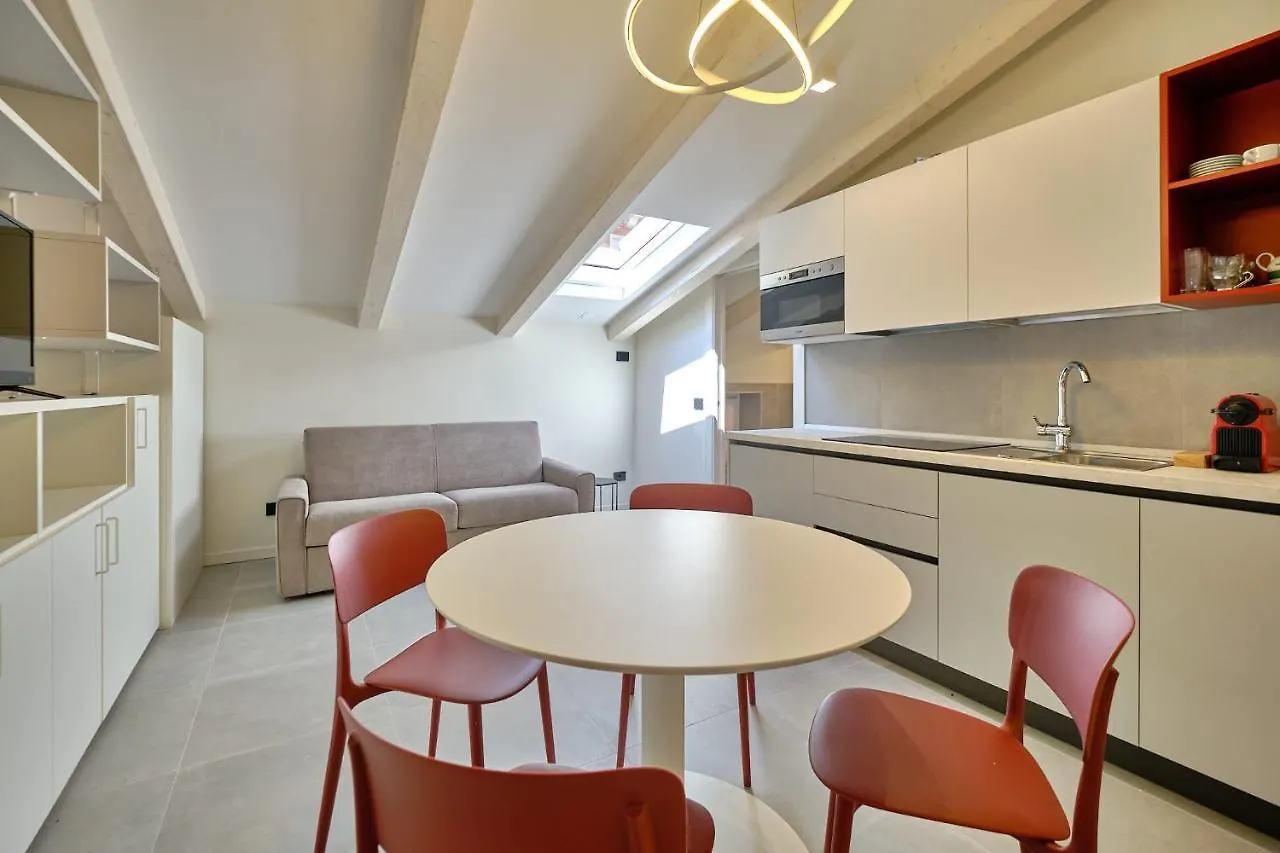 Apartmentsgarda - Residenza Mercanti Lägenhet Garda (Verona)