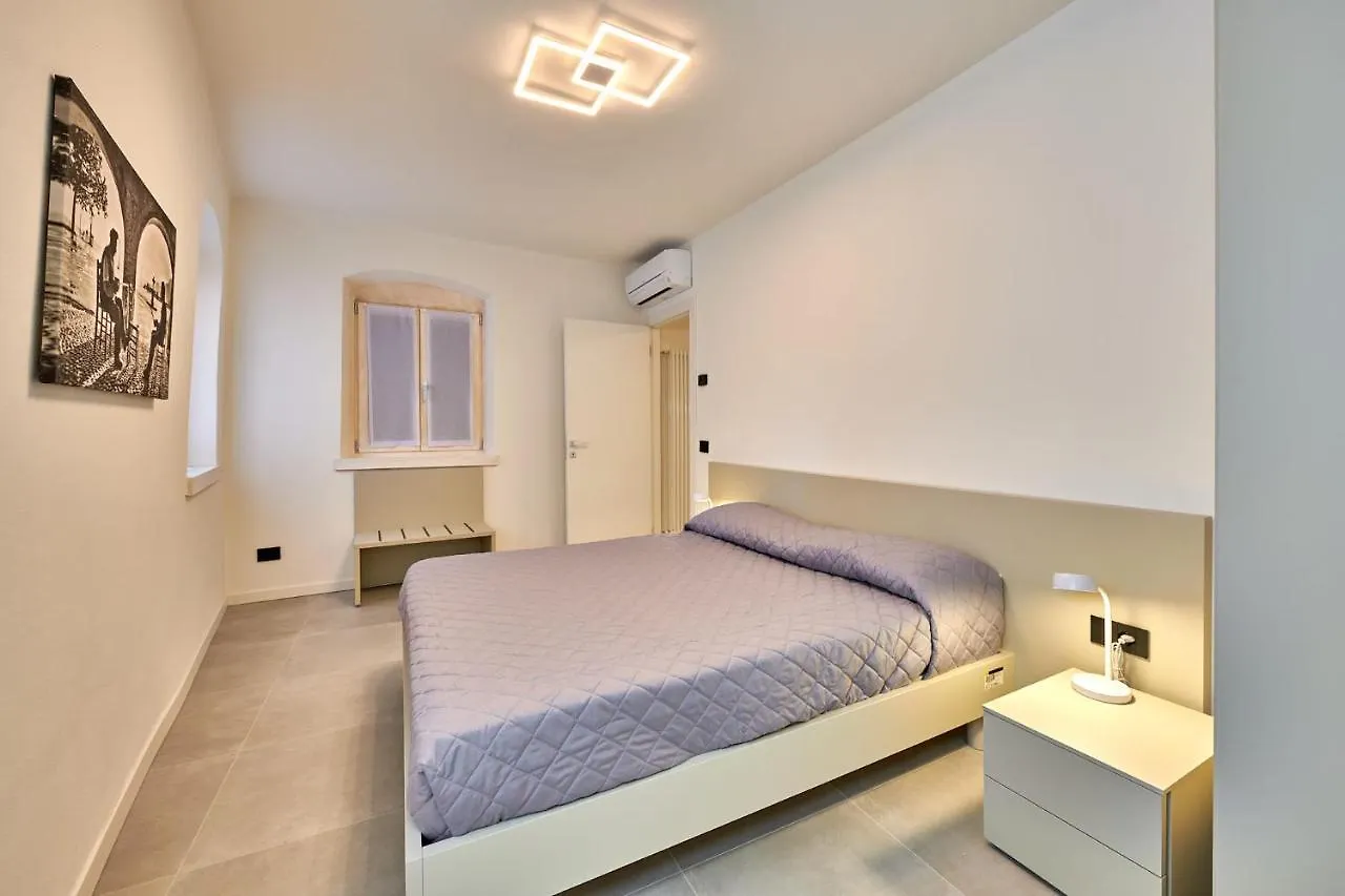 Lägenhet Apartmentsgarda - Residenza Mercanti