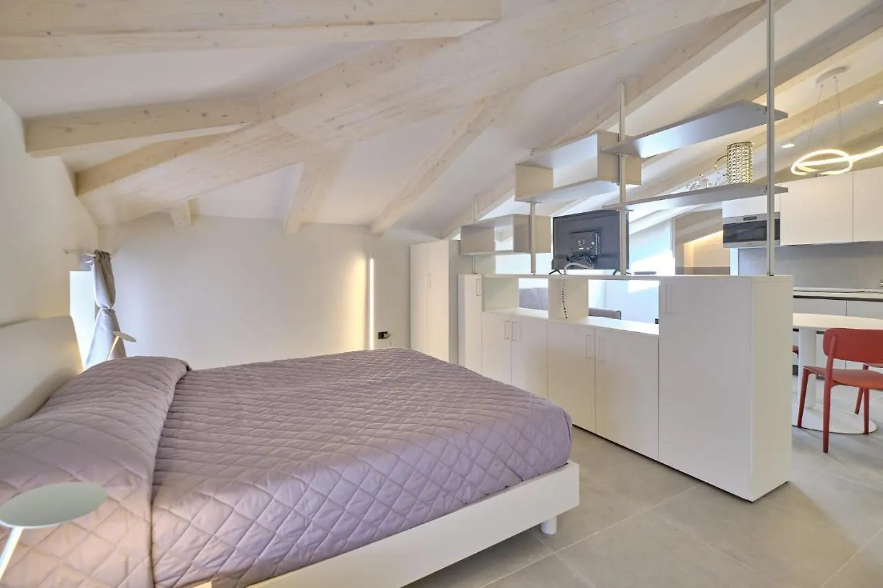 Lägenhet Apartmentsgarda - Residenza Mercanti