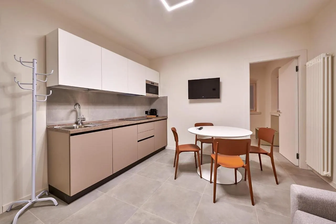 شقة Apartmentsgarda - Residenza Mercanti