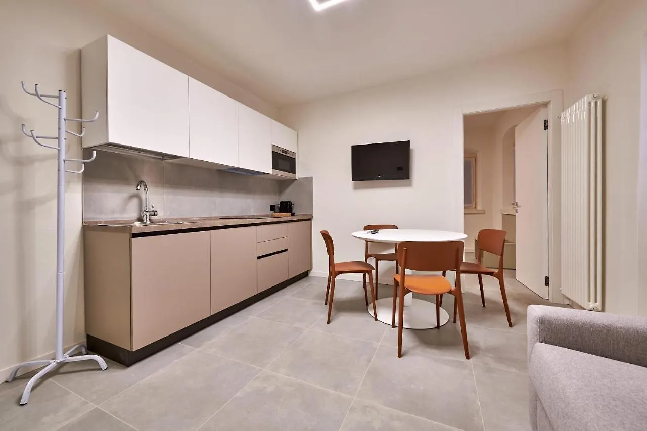 Apartmentsgarda - Residenza Mercanti غارْدا